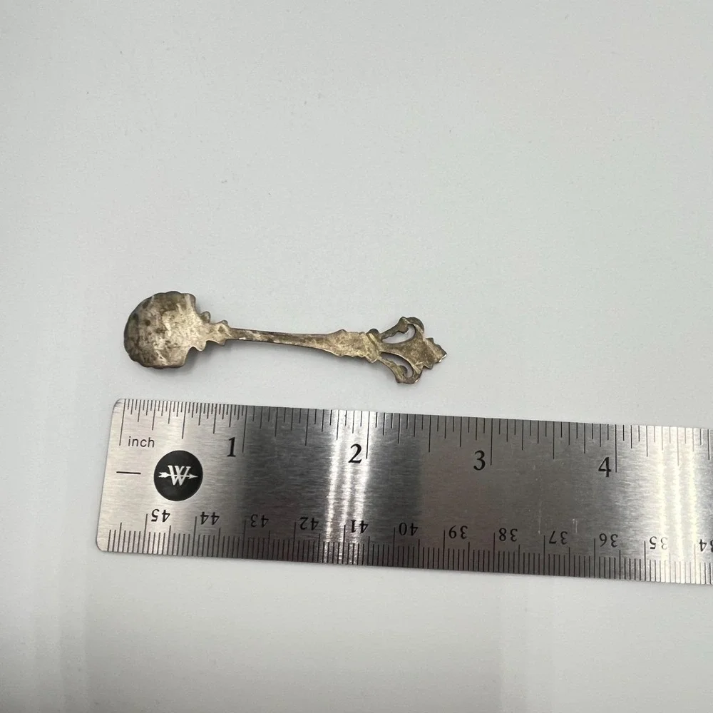 Vintage‎ Silver Tone Scallop Shell Salt Spoon Antique Style Ornate Fleur De Lis